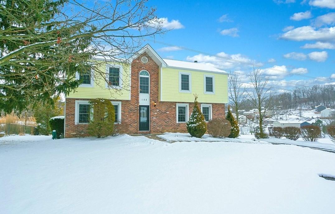 102 Damian Ct, Jeannette, PA 15644-1095