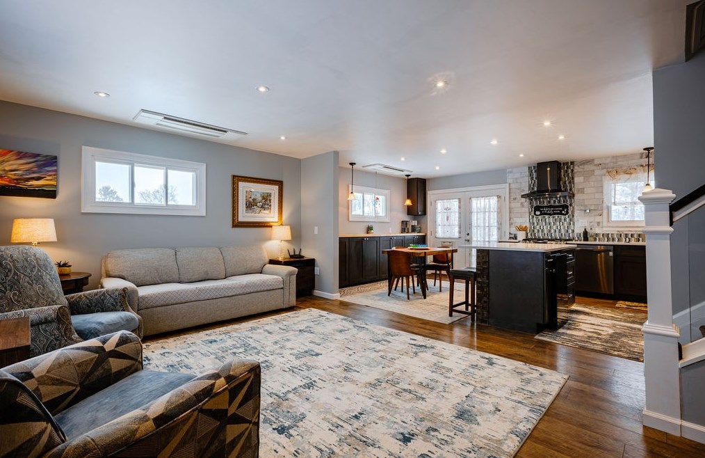 220 Roebling Dr, Saxonburg, PA 16056-9536