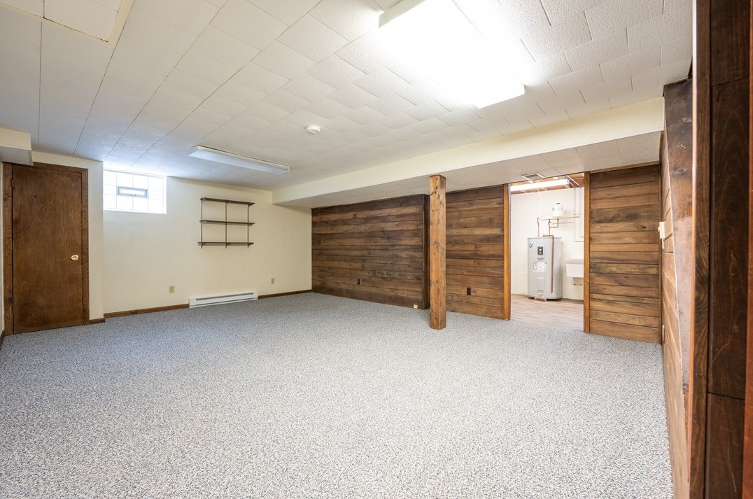 134 Locust Dr, Jeannette PA  15644-9521 exterior