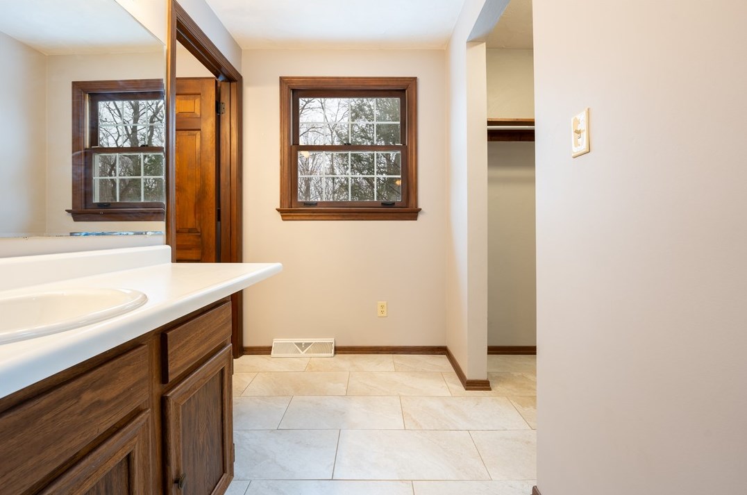 134 Locust Dr, Jeannette PA  15644-9521 exterior