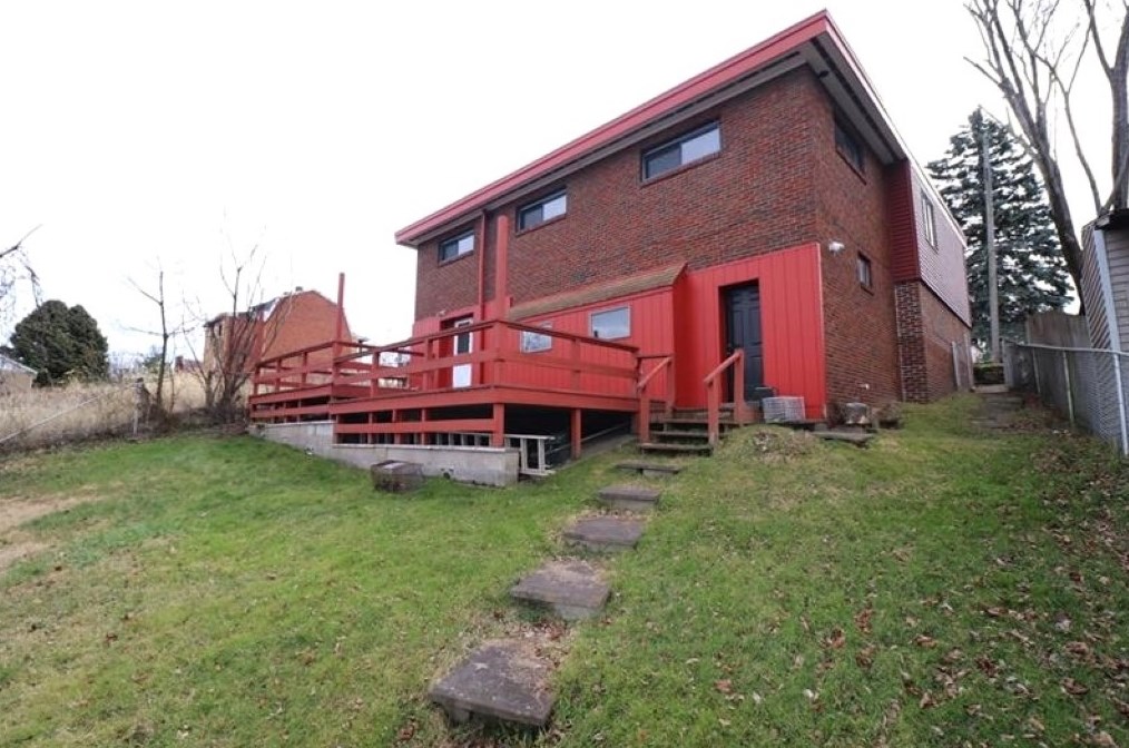 3003 Jersey St, McKeesport, PA 15132