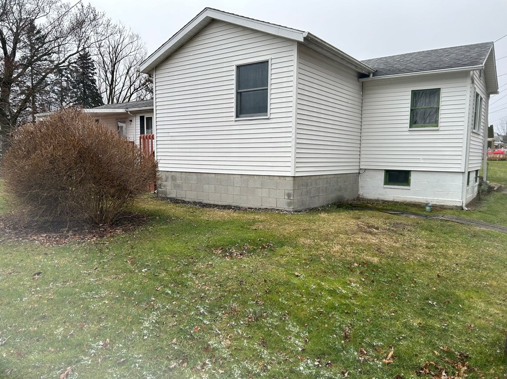 209 4th Ave, Latrobe, PA 15650-1210