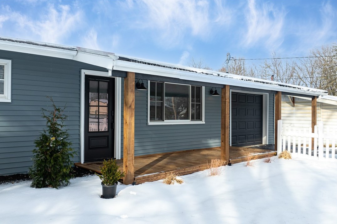 328 Knox Ave, Ellwood City, PA 16117