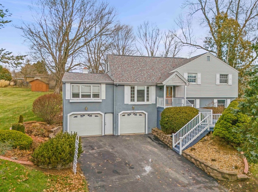 118 Meadowbrook Cir, Venetia, PA 15367-1216