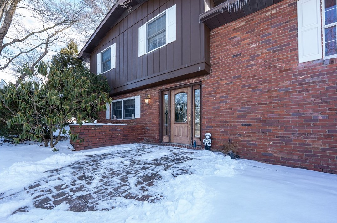 128 Pershing Cir, Latrobe, PA 15650-9012