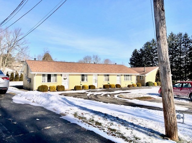 1001 Basilone Dr, New Castle, PA 16101
