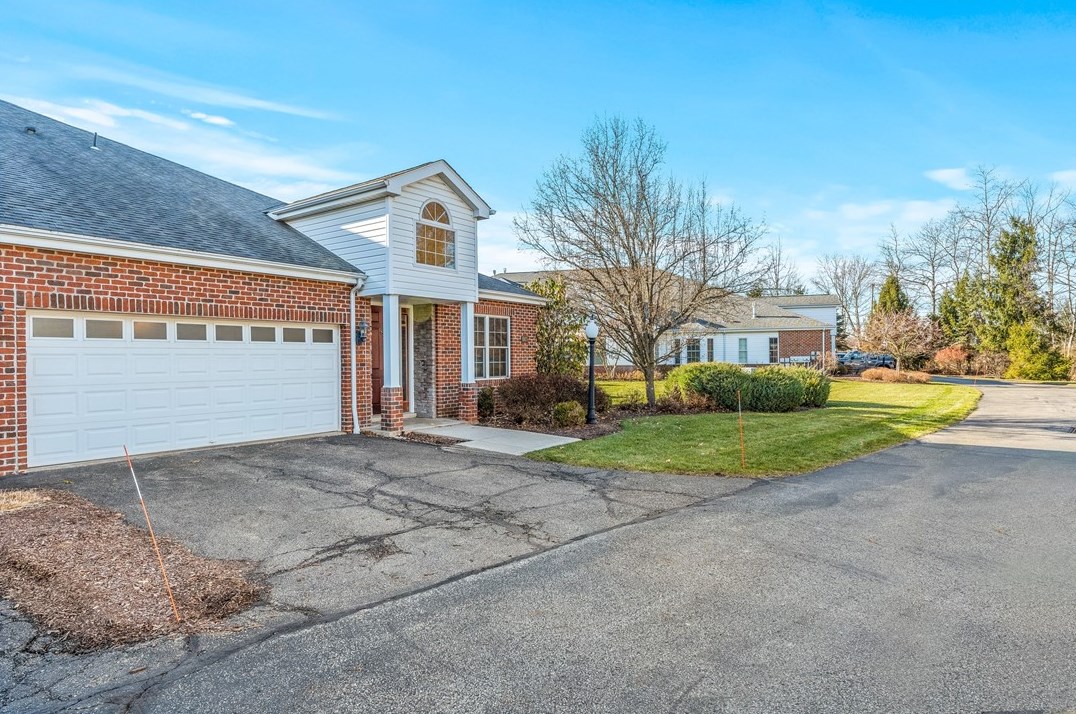 1003 Union Ct, Valencia, PA 16059-1549
