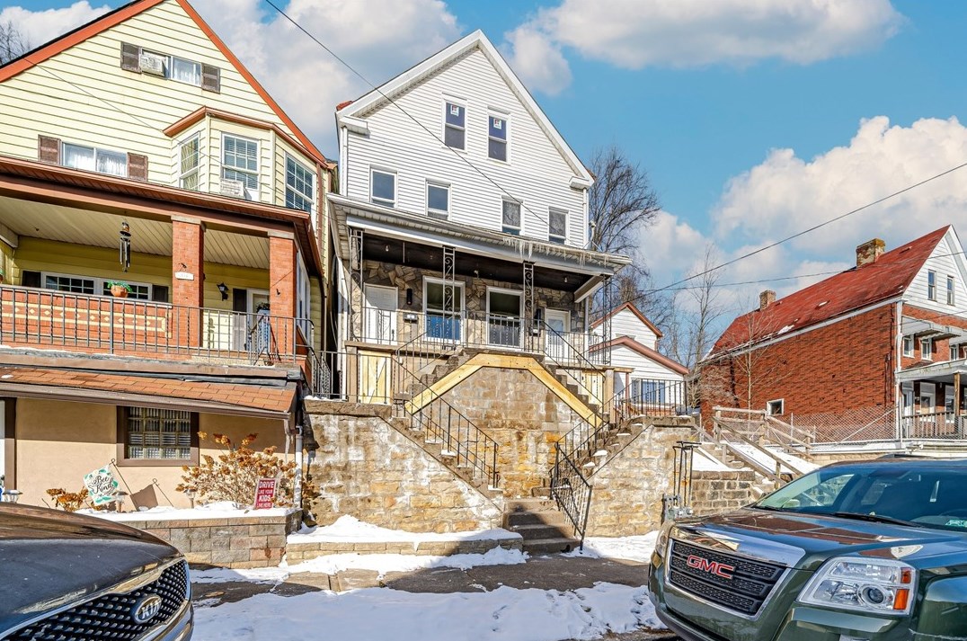 340 Kenney Ave, Monroeville, PA 15140-1315