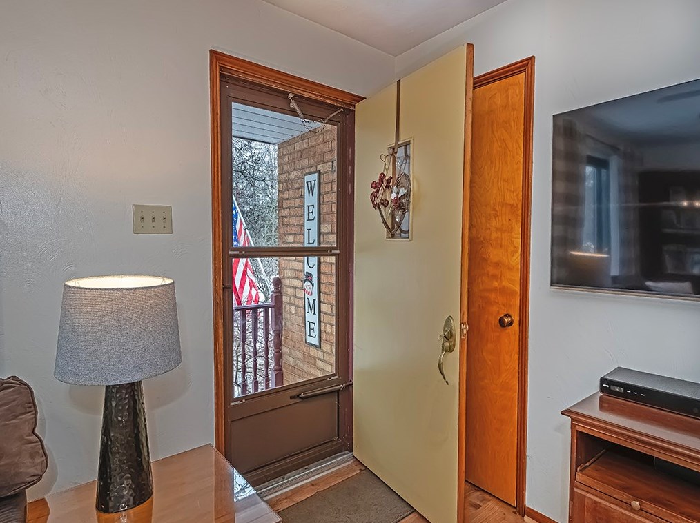 414 College Ave, Oakmont, PA 15139-1803