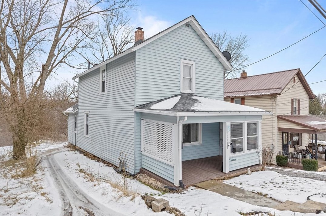 176 7th St Ext, New Kensington, PA 15068