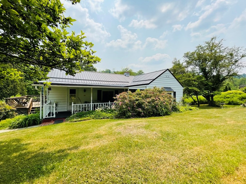 1026 Nellie Rd, Vanderbilt, PA 15486