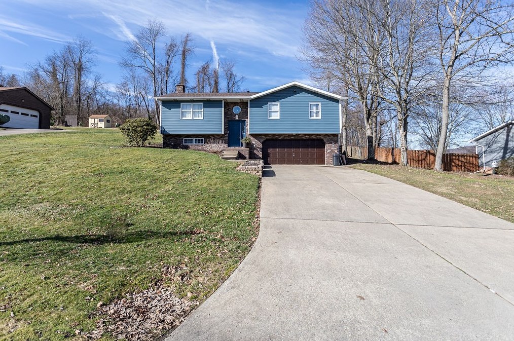 154 Washington Dr, Fayette City, PA 15438