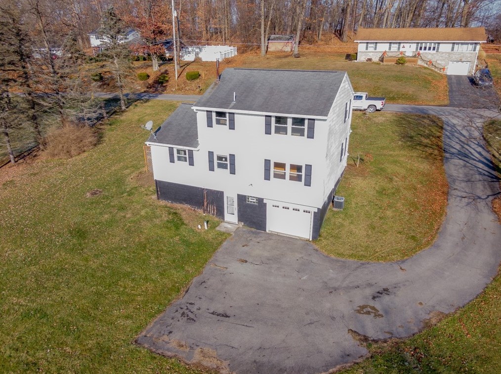 129 Park Dr, Ellwood City, PA 16117