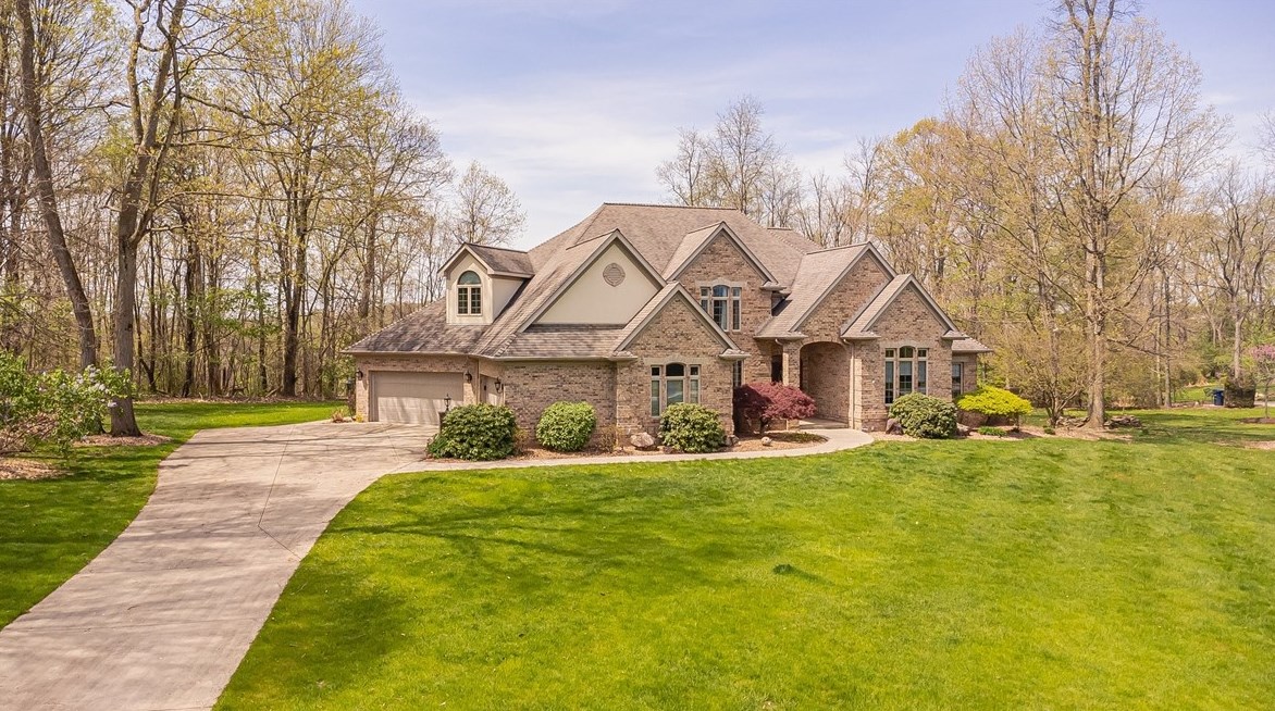 1006 Manor Valley Ct, Export, PA 15632
