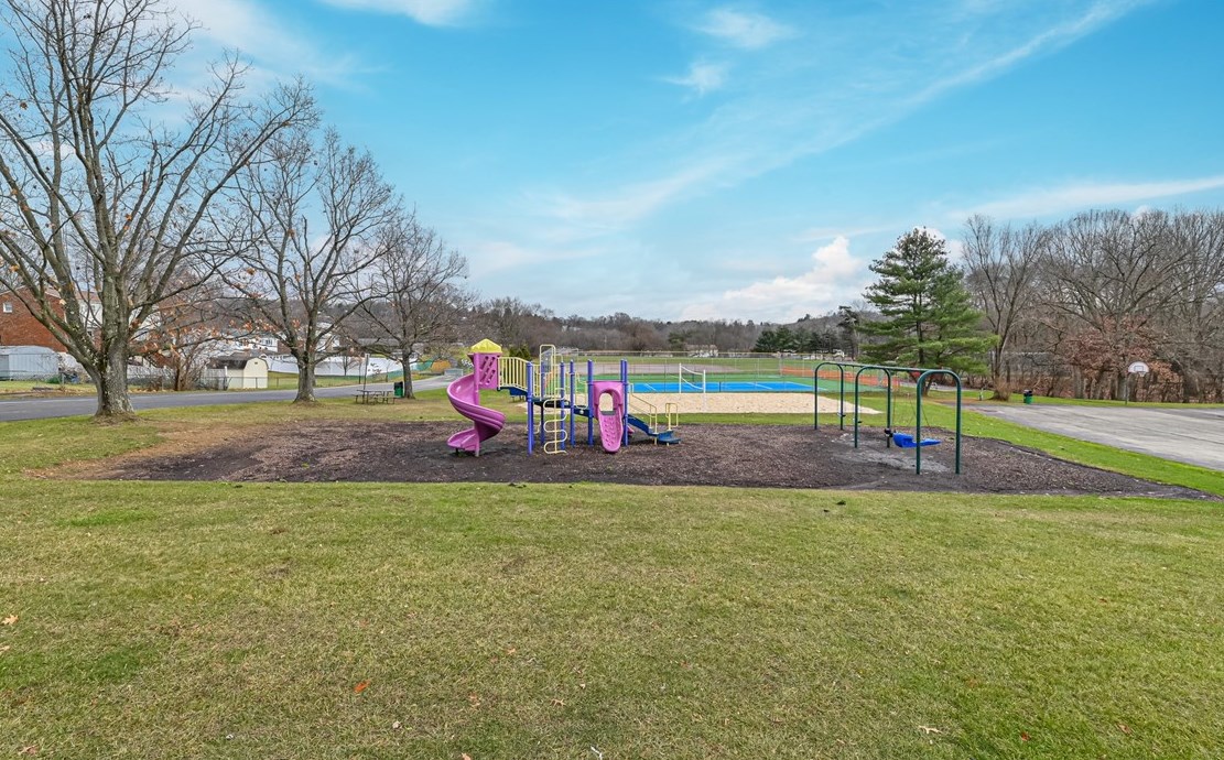 804 Dressel Rd, Allison Park PA  15101-4264 exterior