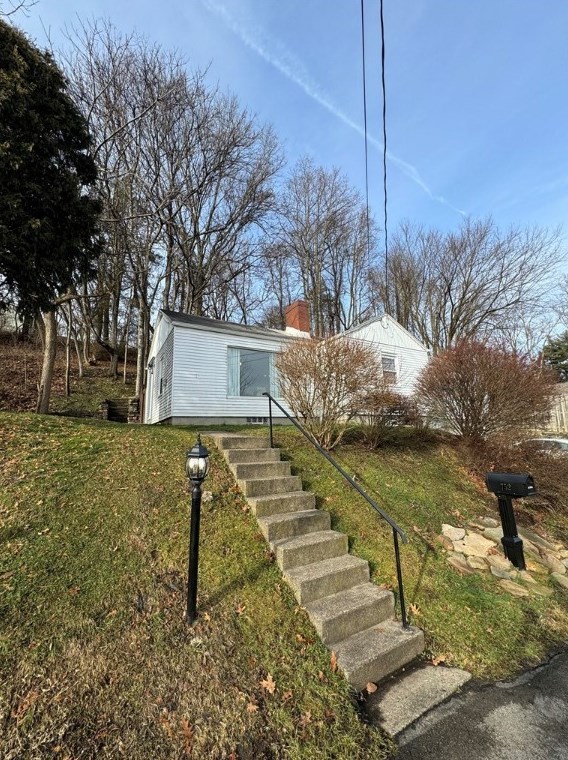 752 Eastview Ave, Oliphant Furnace, PA 15401