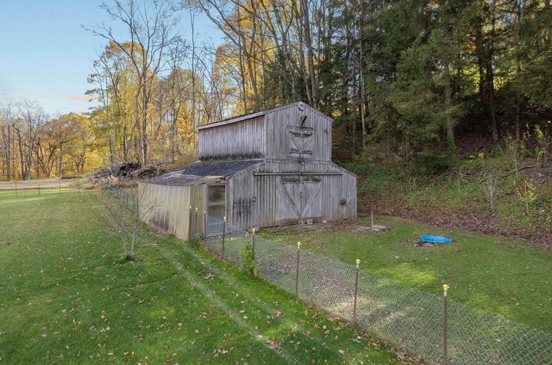 371 Hemlock, Trafford, PA 15085