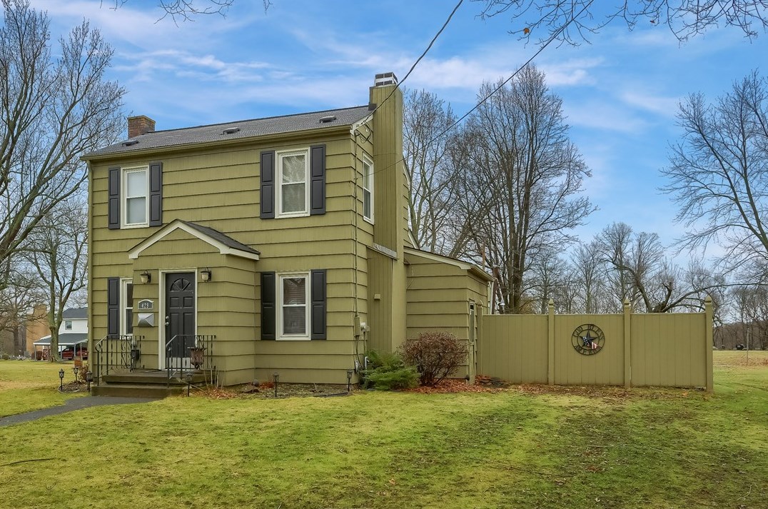 429 Line St, Hermitage, PA 16150