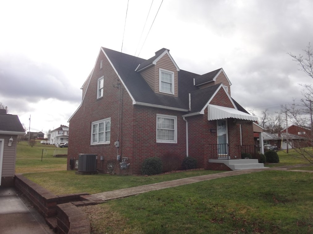 915 Lewis St, West Brownsville, PA 15417-2207