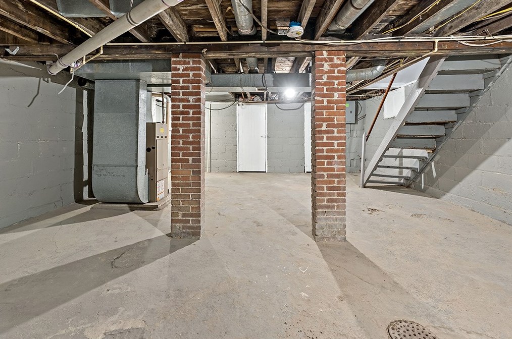 2621 Grandview Ave, Mckeesport PA  15132-7831 exterior