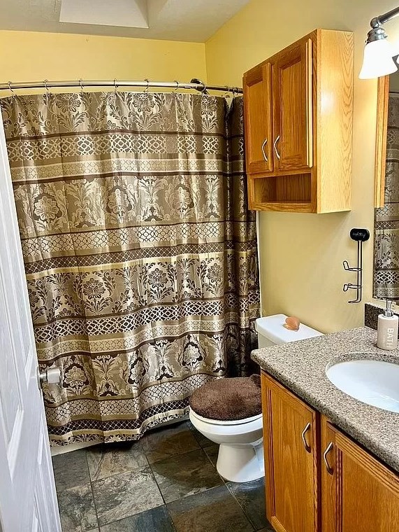 508 Kelly Blvd, Slippery Rock, PA 16057