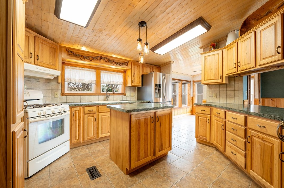 115 Roskovensky Rd, Latrobe PA  15650-5488 exterior