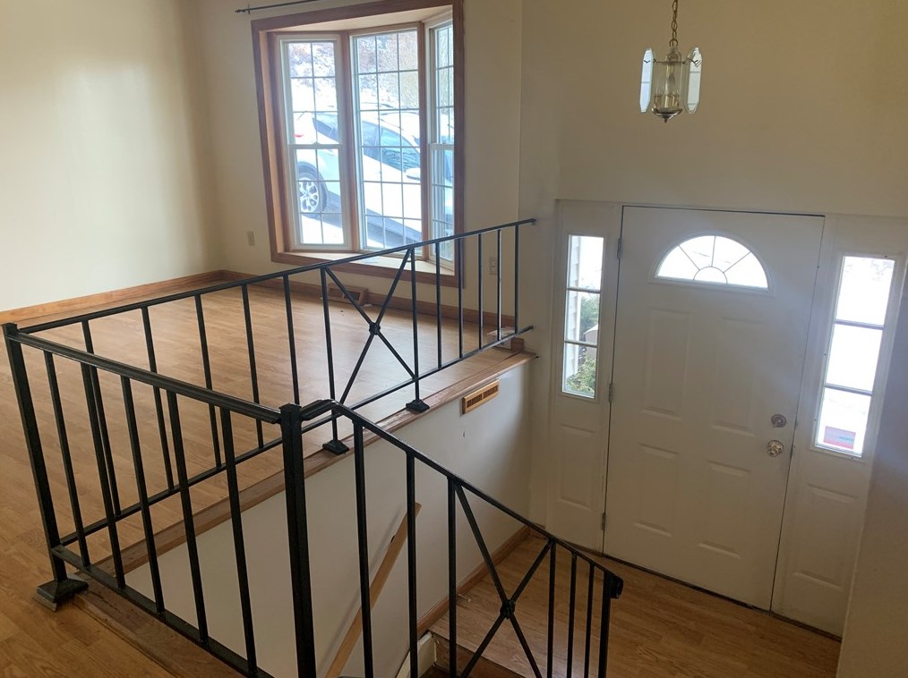 700 Hiland Ave, Moon Twp, PA 15108