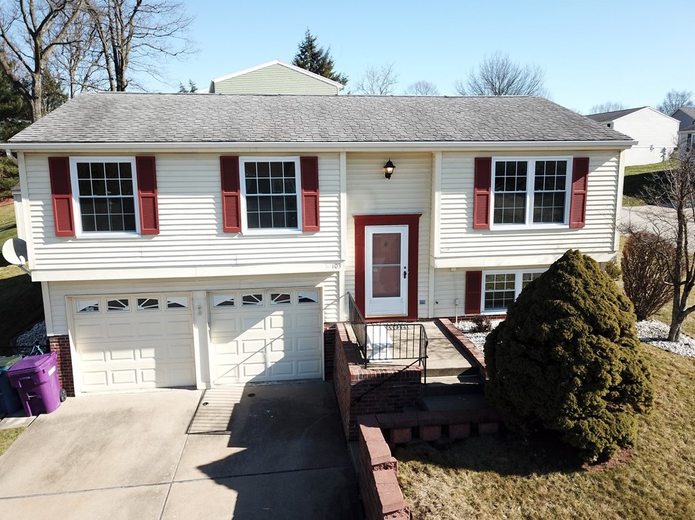 103 Frontenac Rd, New Kensington, PA 15068-9371