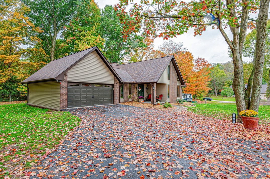 1047 Herminie West Newton Rd, West Newton, PA 15089