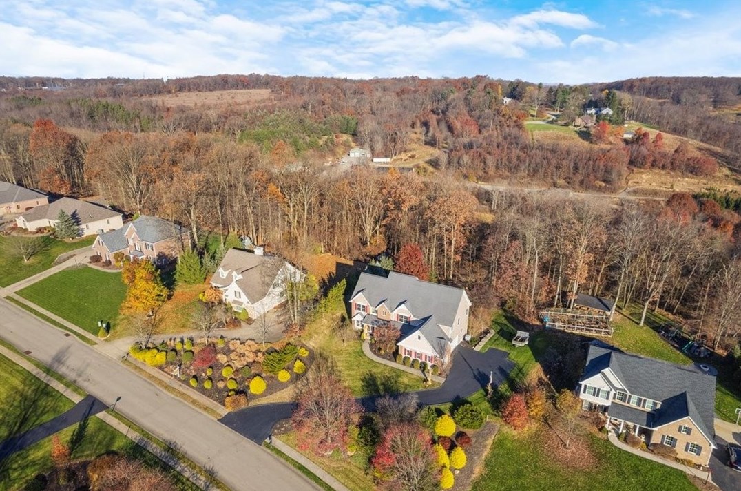 4095 Willow Creek Dr, Gibsonia, PA 15044