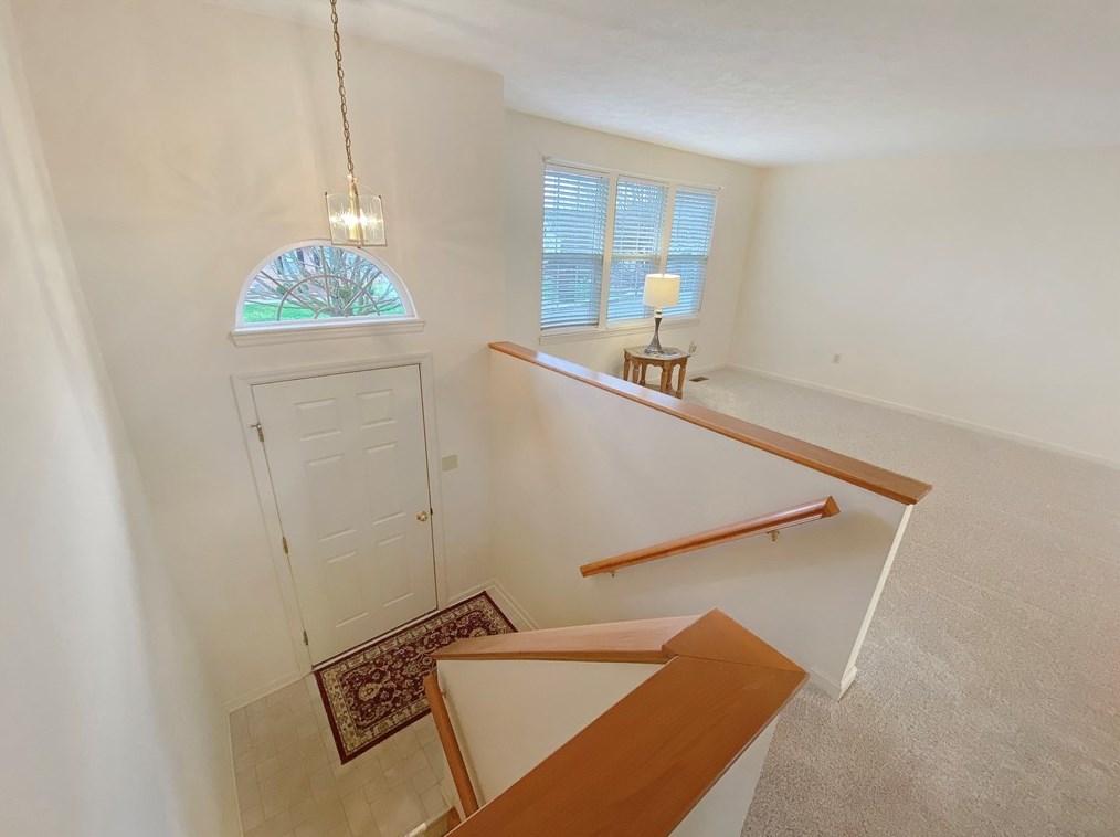 123 Pine Creek Dr, Venetia, PA 15367-1330