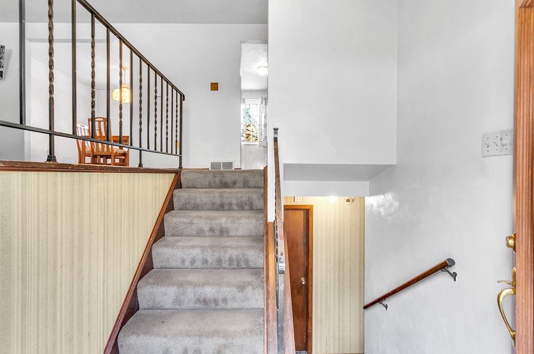 145 Glenhurst Dr, Verona, PA 15147