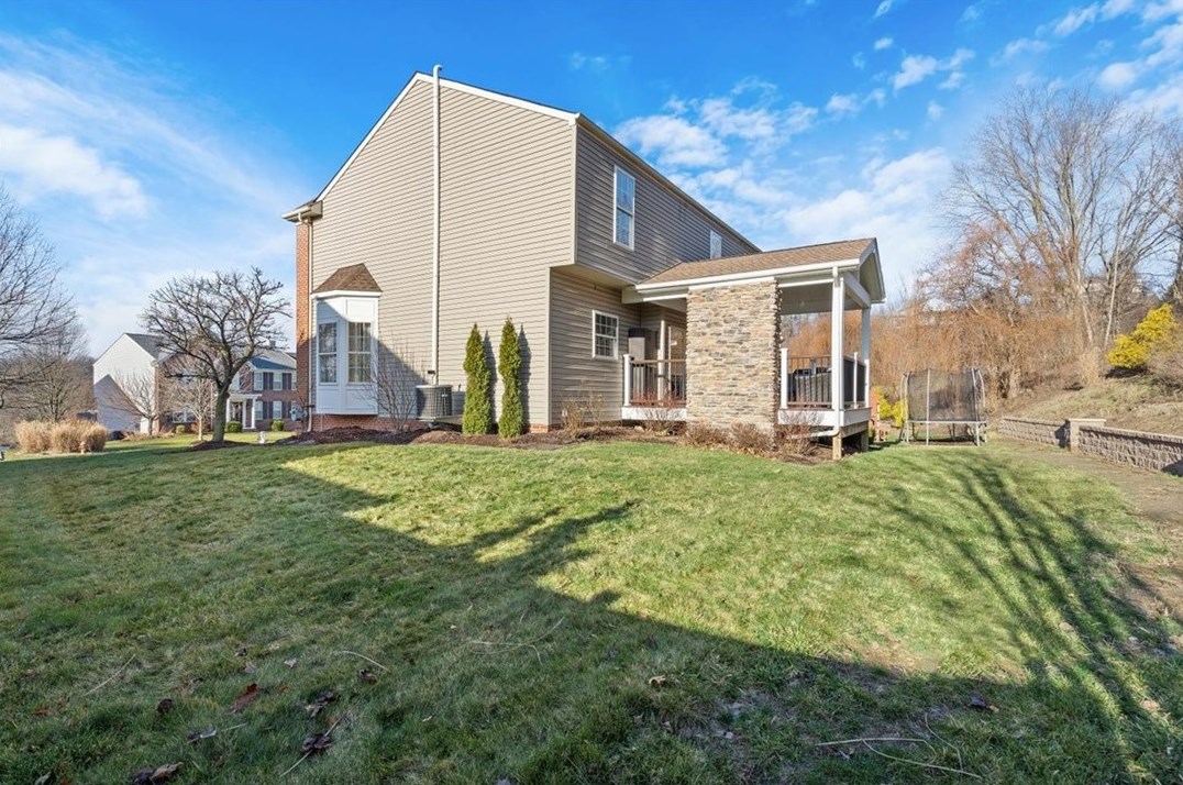 5112 Forest Ridge Dr South, Mc Donald, PA 15057