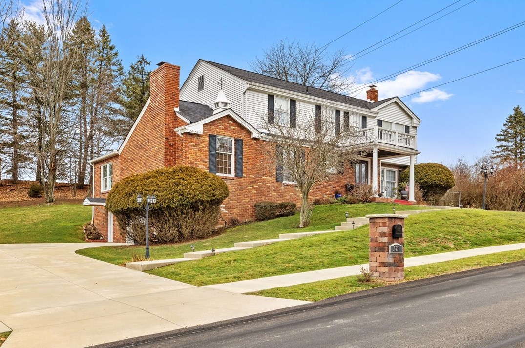 121 Monticello Dr, Monroeville, PA 15146