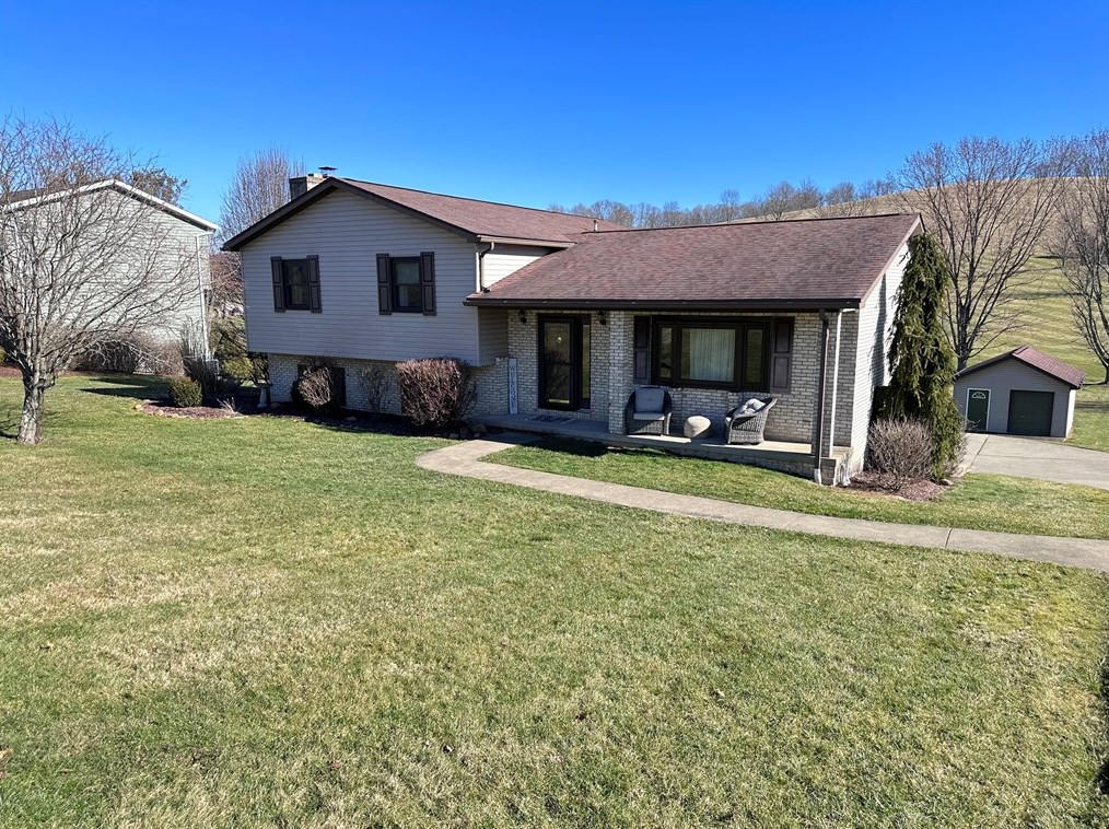 2208 Garards Fort Rd, Waynesburg, PA 15370-2486