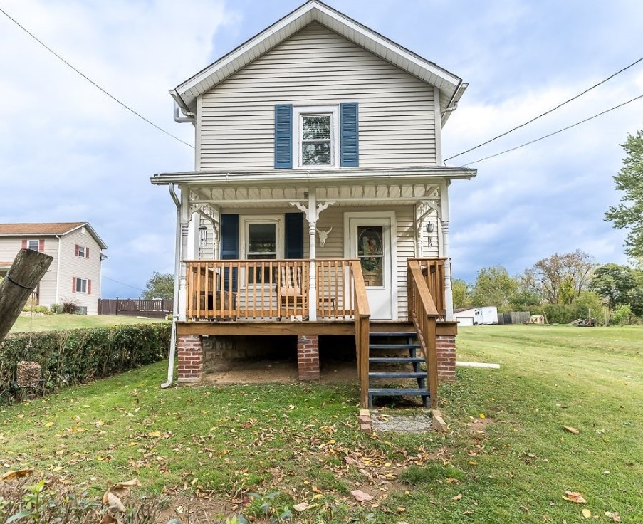 2141 Martha St, New Castle, PA 16101
