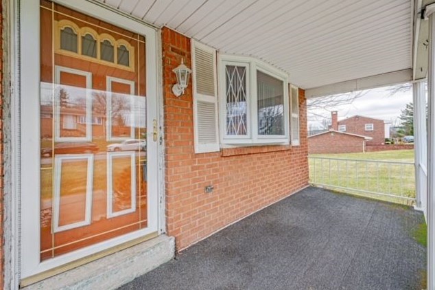 1150 Waverly Dr, Latrobe, PA 15650-2632