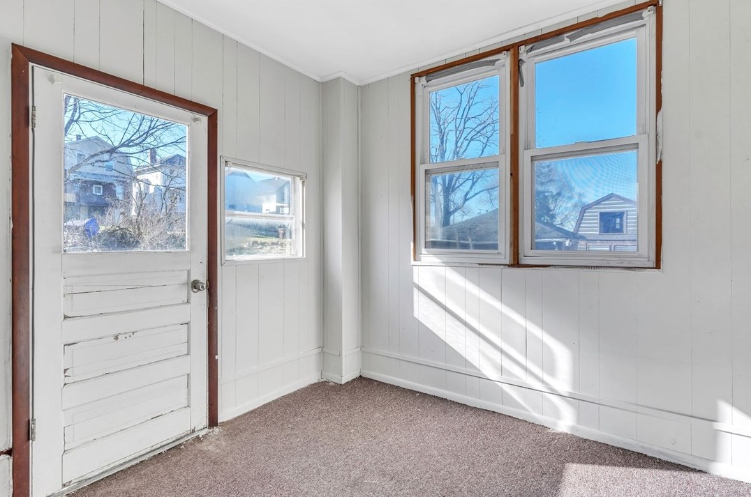 1117 Roemer Blvd, Hermitage PA  16121-1869 exterior