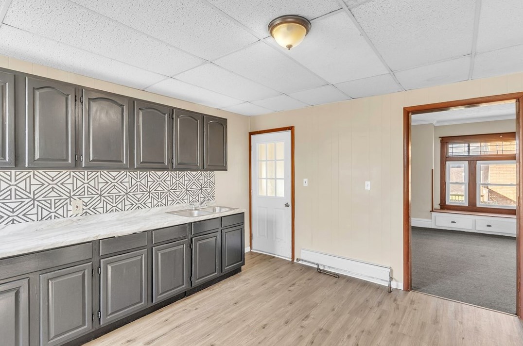 1117 Roemer Blvd, Hermitage PA  16121-1869 exterior