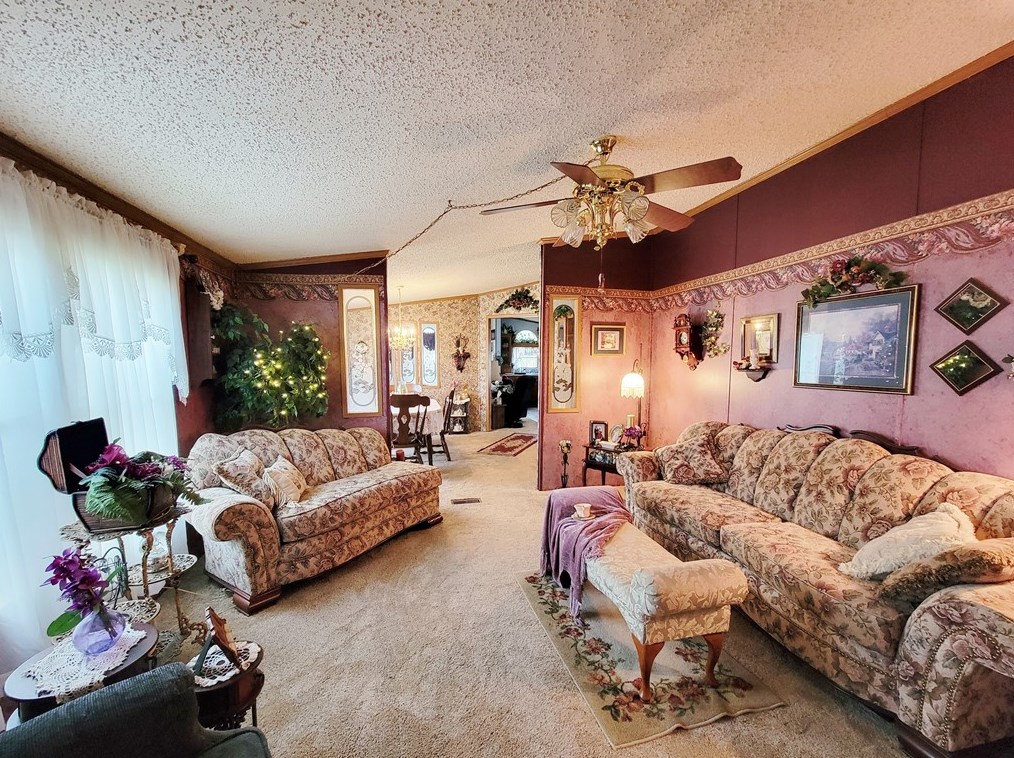 338 Sunrise Dr, Georgetown, PA 15043