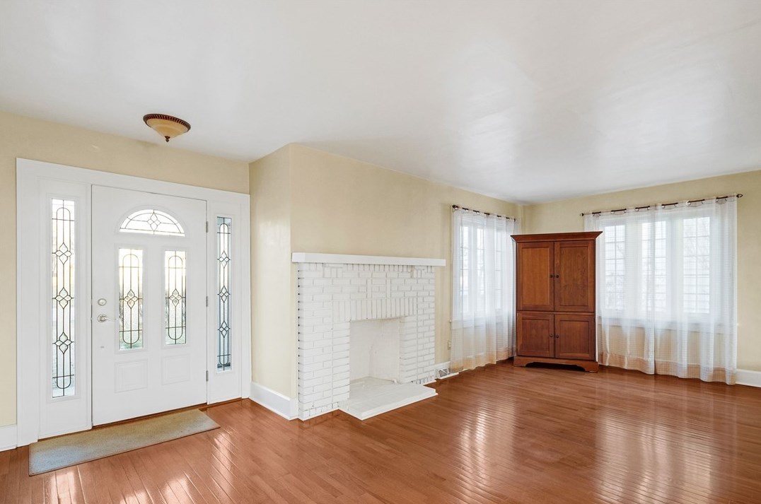 206 Darlington Rd, Beaver Falls, PA 15010-3144