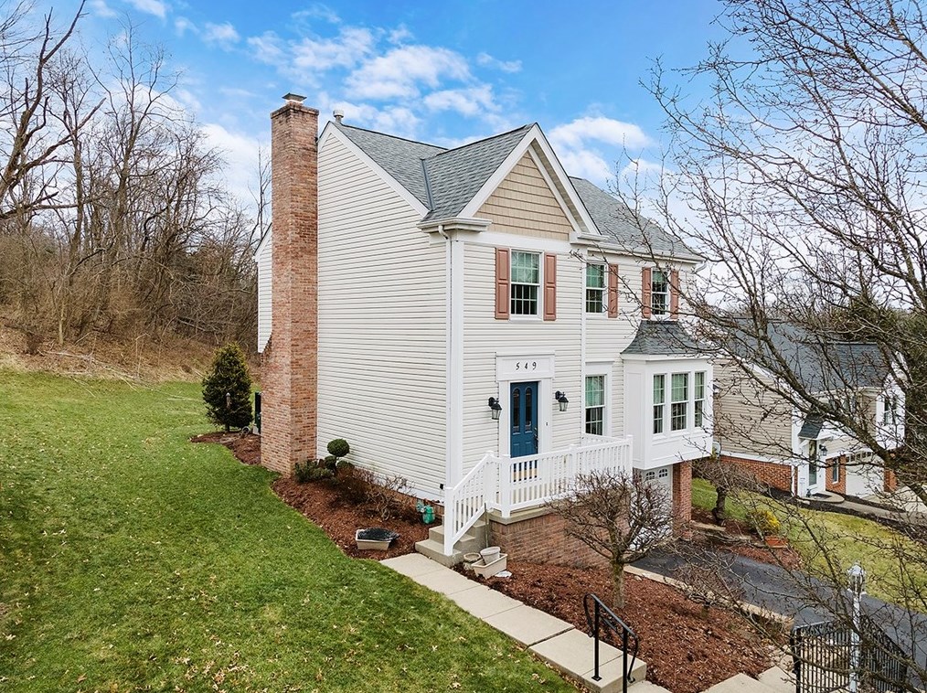 549 Cherryhill Dr, Bridgeville, PA 15017
