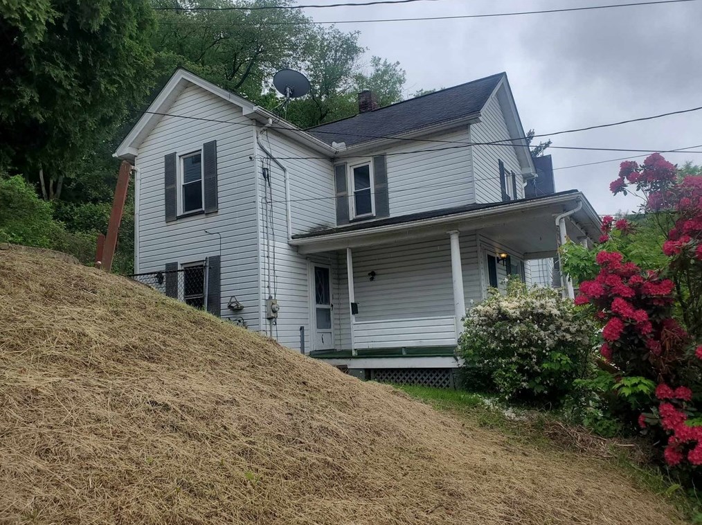 141 Standard Ave, Butler PA 16001 exterior