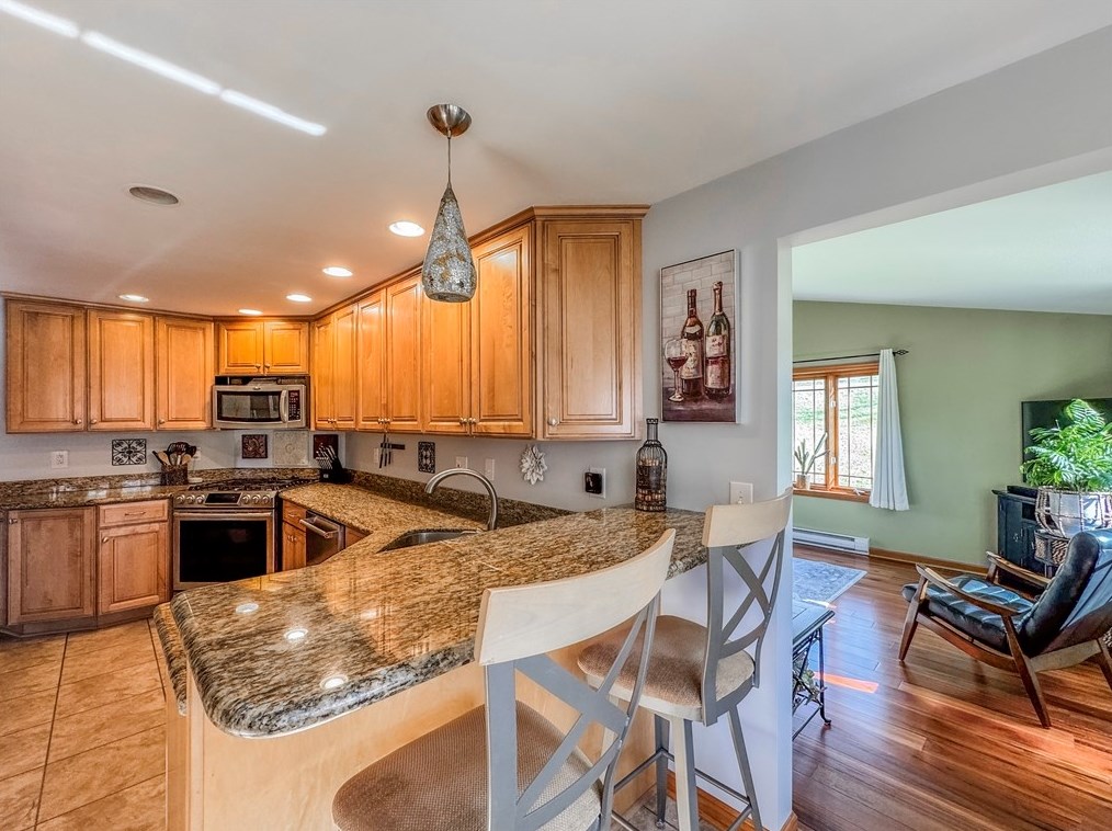 5024 Hull Dr, Bethel Park PA  15102-2326 exterior