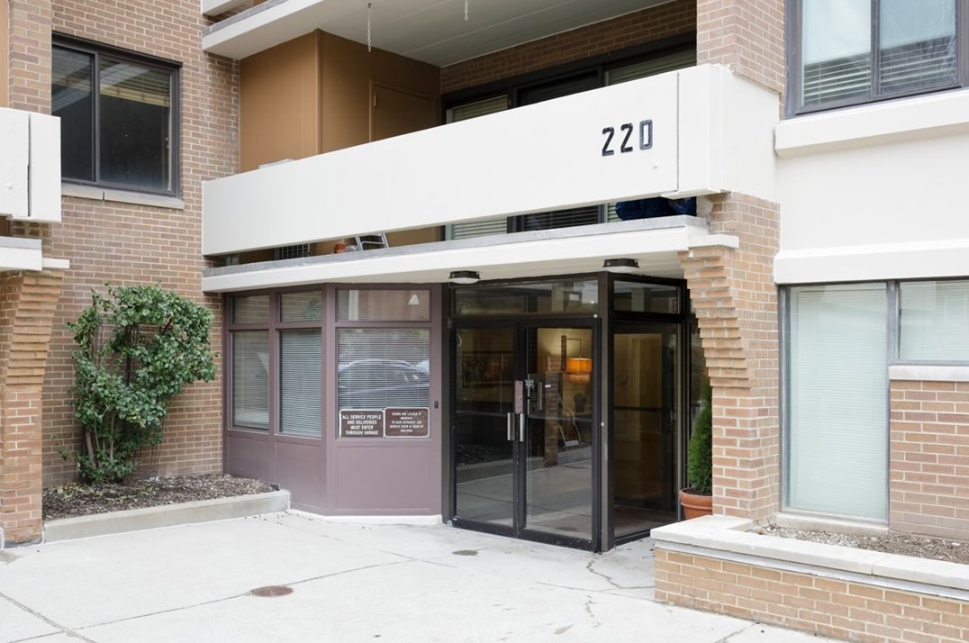 220 N Dithridge St #1206, Pittsburgh, PA 15213