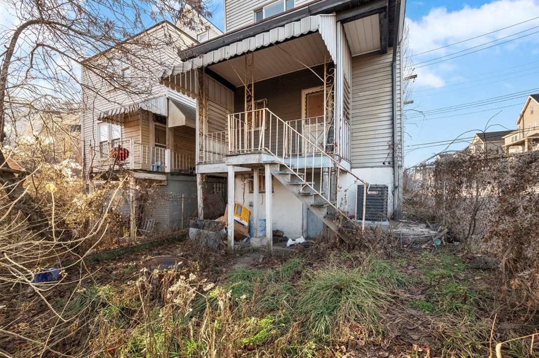 432 5th St, Rankin PA  15104-1530 exterior