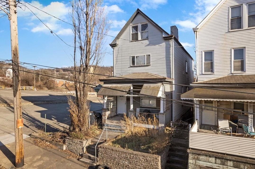 432 5th St, Rankin, PA 15104