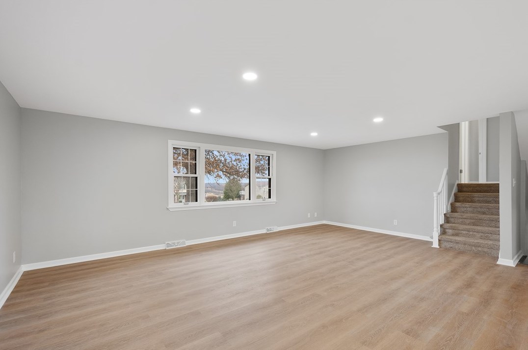 3086 Investors Rd, Washington PA  15301-9230 exterior