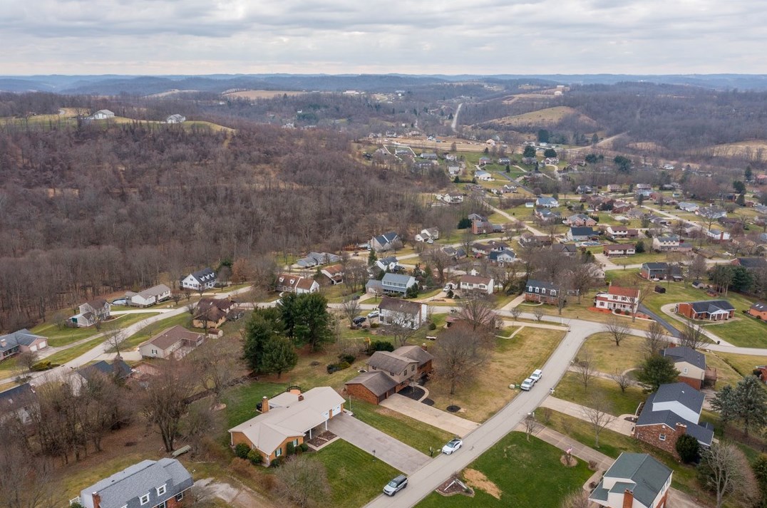 3086 Investors Rd, Washington PA  15301-9230 exterior