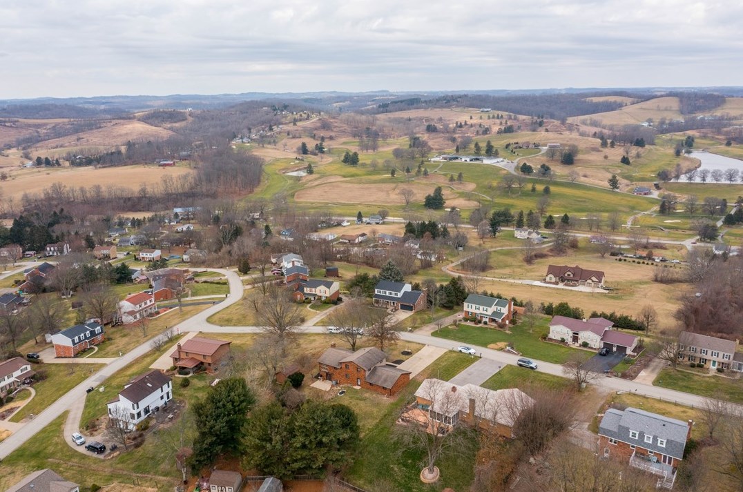 3086 Investors Rd, Washington PA  15301-9230 exterior